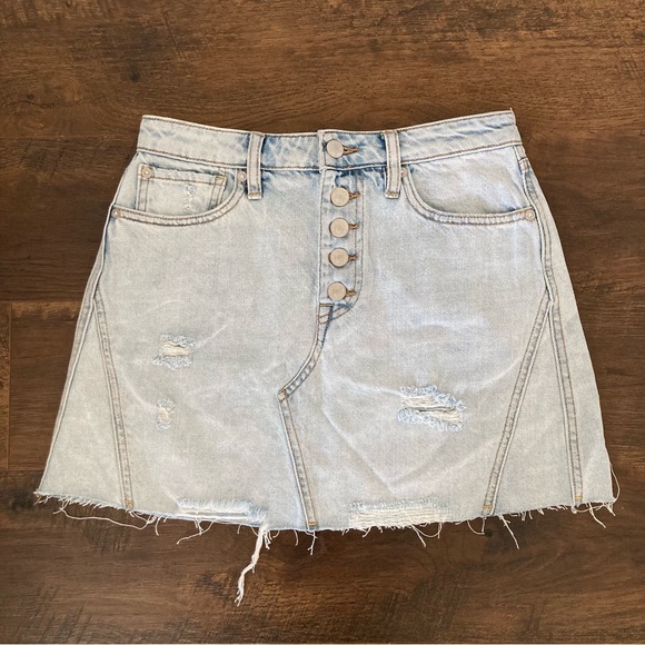 Free People Ripped Denim Mini Skirt Montauk Sz 26 - Picture 2 of 6